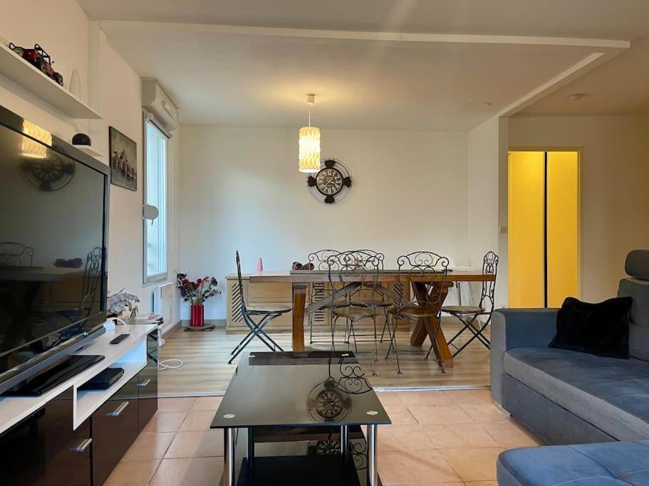 L'Appartement Michelet - Parking Prive Et Gratuit - 2Km Cite Medievale Carcassonne Exterior foto