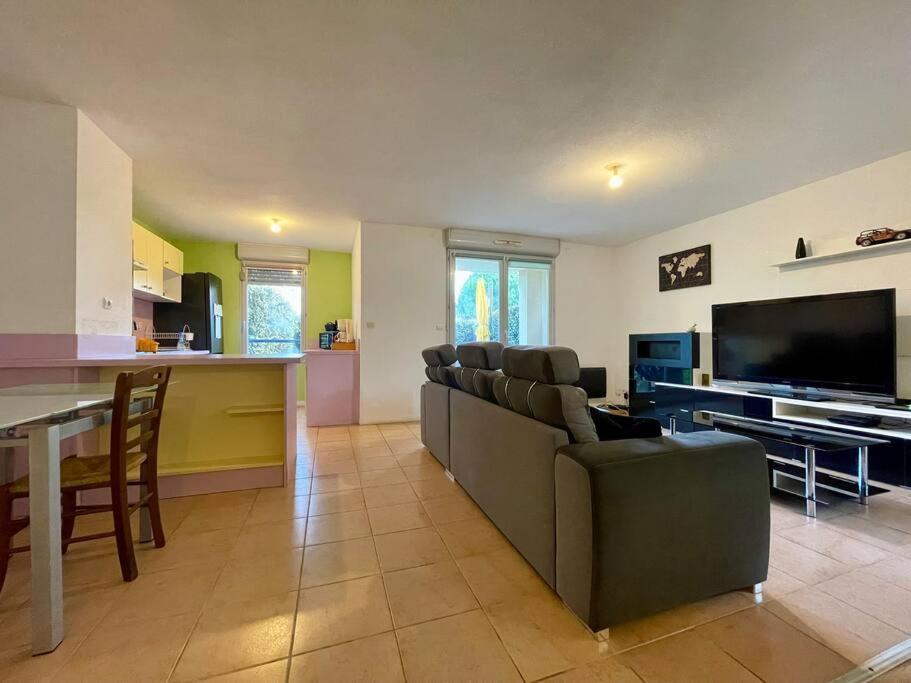 L'Appartement Michelet - Parking Prive Et Gratuit - 2Km Cite Medievale Carcassonne Exterior foto